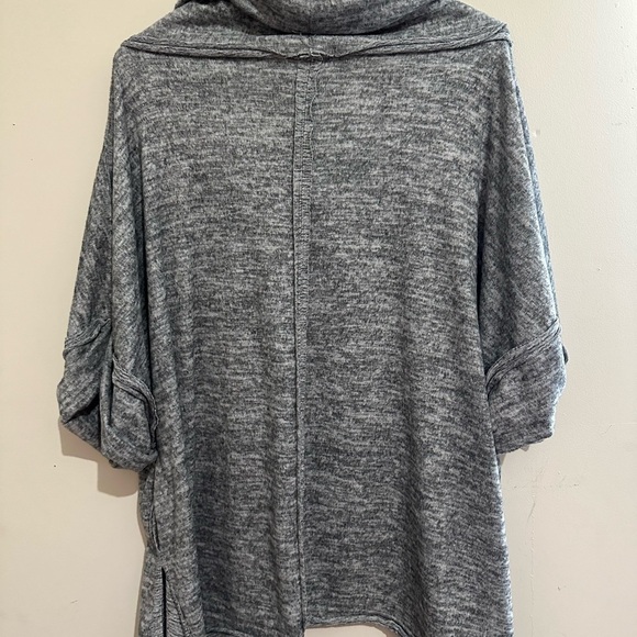 Altar’d State Medium Gray Cowl Neck Oversized Poncho Style Blouse - Picture 4 of 5